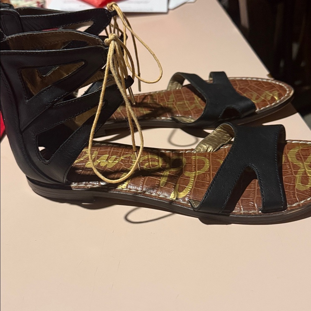Beautiful Sam Edelman Sandals. - Picture 2 of 6